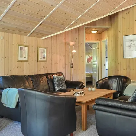 Stunning In W/ Sauna And 4 Bedrooms