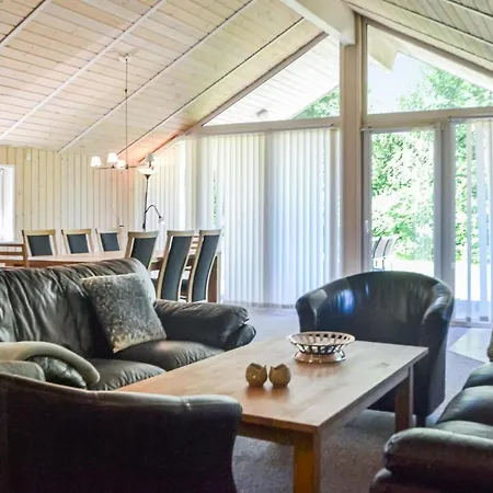 Stunning In W/ Sauna And 4 Bedrooms 度假居 Oksbøl