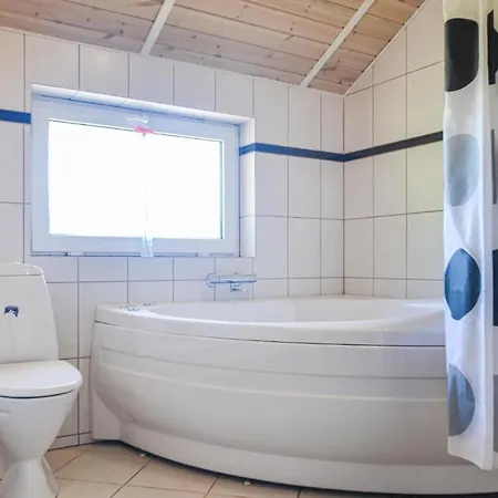 Stunning In W/ Sauna And 4 Bedrooms 度假居 *